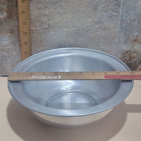 Vintage BW Buenilum Aluminum Serving Dish Bowl - Picture 8 of 9